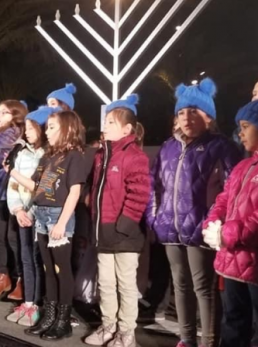 Temple Bet Emet LV - Lighting the Community Menorah